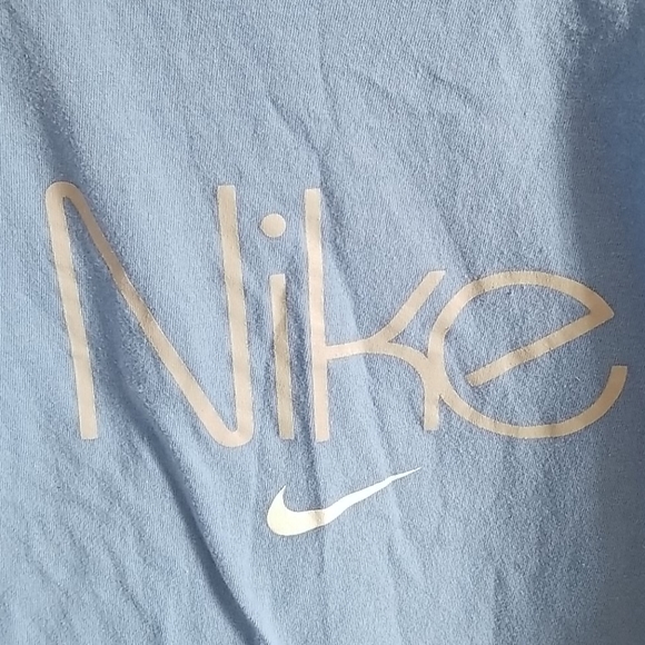 Nike Tee - Picture 2 of 4